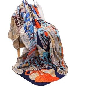 130x130 cm silk scarf
